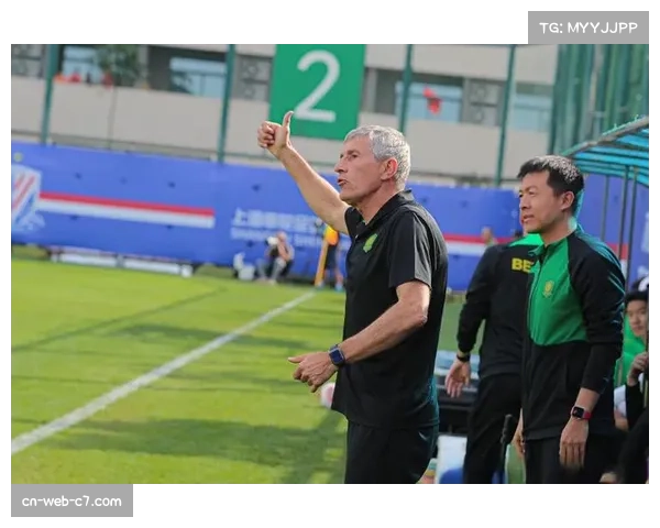 中超豪门边后卫进攻数据对比：海港申花国安均现带刀后卫